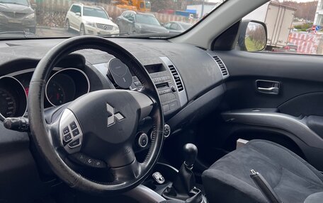 Mitsubishi Outlander III рестайлинг 3, 2007 год, 868 000 рублей, 16 фотография