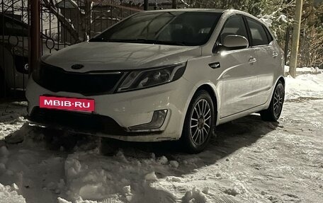 KIA Rio III рестайлинг, 2015 год, 990 000 рублей, 4 фотография