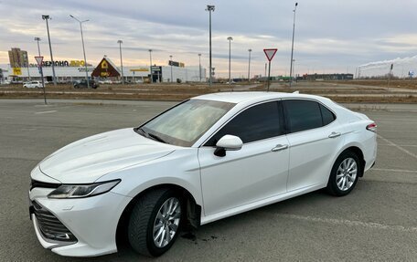 Toyota Camry, 2019 год, 2 900 000 рублей, 11 фотография