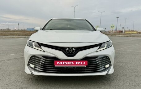 Toyota Camry, 2019 год, 2 900 000 рублей, 3 фотография