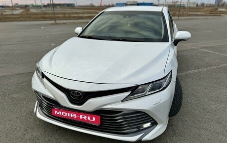 Toyota Camry, 2019 год, 2 900 000 рублей, 4 фотография