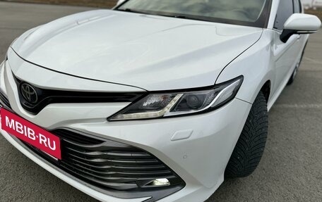 Toyota Camry, 2019 год, 2 900 000 рублей, 5 фотография