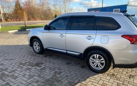 Mitsubishi Outlander III рестайлинг 3, 2018 год, 2 250 000 рублей, 11 фотография