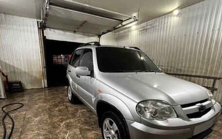 Chevrolet Niva I рестайлинг, 2009 год, 500 000 рублей, 2 фотография