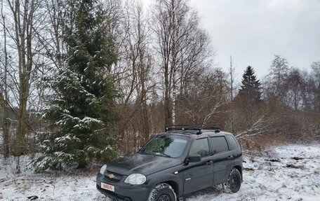 Chevrolet Niva I рестайлинг, 2017 год, 670 000 рублей, 11 фотография