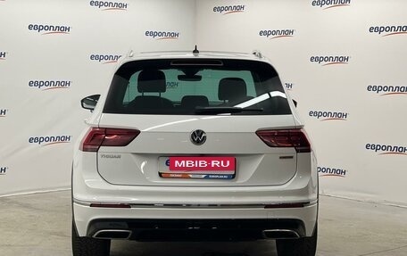 Volkswagen Tiguan II, 2019 год, 3 000 000 рублей, 6 фотография