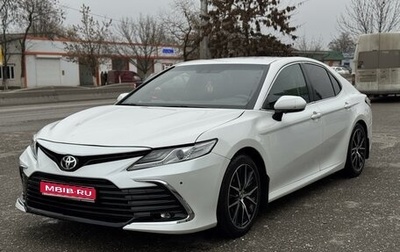 Toyota Camry, 2018 год, 1 890 000 рублей, 1 фотография