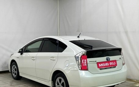 Toyota Prius, 2014 год, 1 349 000 рублей, 7 фотография