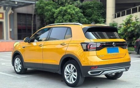 Volkswagen T-Cross I, 2021 год, 1 600 000 рублей, 5 фотография