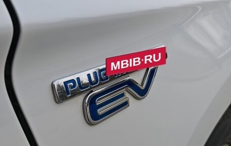 Mitsubishi Outlander III рестайлинг 3, 2018 год, 2 950 000 рублей, 20 фотография