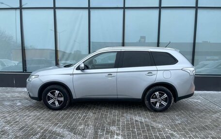 Mitsubishi Outlander III рестайлинг 3, 2014 год, 1 590 000 рублей, 2 фотография