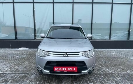 Mitsubishi Outlander III рестайлинг 3, 2014 год, 1 590 000 рублей, 8 фотография