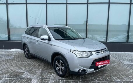 Mitsubishi Outlander III рестайлинг 3, 2014 год, 1 590 000 рублей, 7 фотография