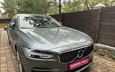 Volvo S90 II рестайлинг, 2019 год, 3 250 000 рублей, 1 фотография