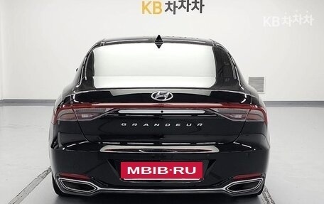 Hyundai Grandeur, 2022 год, 2 600 000 рублей, 2 фотография