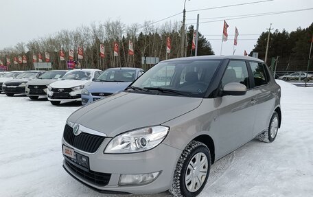 Skoda Fabia II, 2011 год, 595 000 рублей, 3 фотография