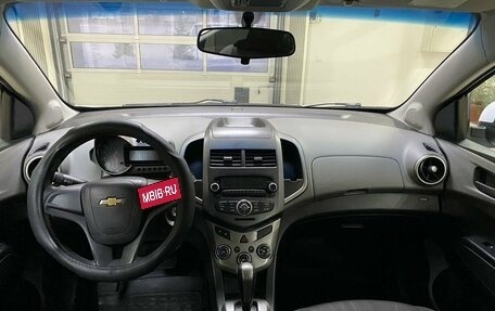 Chevrolet Aveo III, 2013 год, 799 999 рублей, 10 фотография