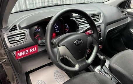 KIA Rio III рестайлинг, 2015 год, 1 100 000 рублей, 24 фотография