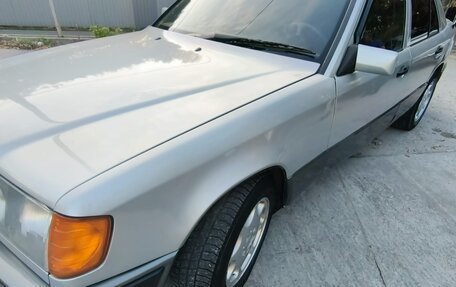 Mercedes-Benz W124, 1989 год, 600 000 рублей, 10 фотография