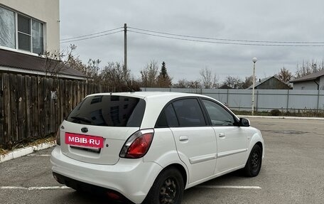 KIA Rio II, 2011 год, 650 000 рублей, 3 фотография