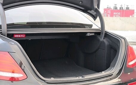 Mercedes-Benz E-Класс, 2017 год, 3 850 000 рублей, 11 фотография