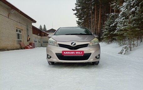 Toyota Vitz, 2012 год, 870 000 рублей, 9 фотография