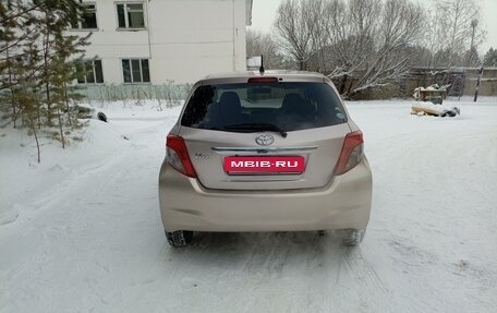 Toyota Vitz, 2012 год, 870 000 рублей, 10 фотография