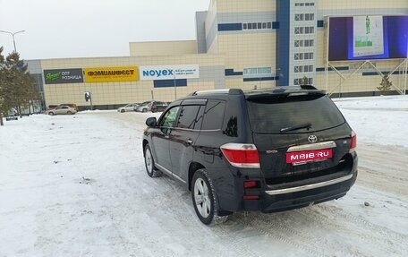 Toyota Highlander III, 2011 год, 2 200 000 рублей, 4 фотография