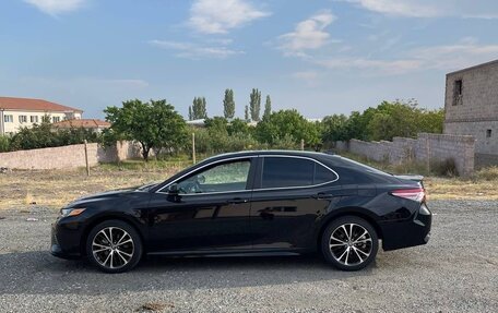 Toyota Camry, 2019 год, 3 150 000 рублей, 4 фотография