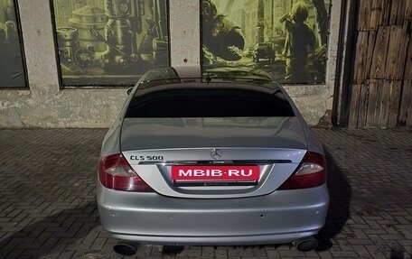 Mercedes-Benz CLS, 2004 год, 1 100 000 рублей, 2 фотография