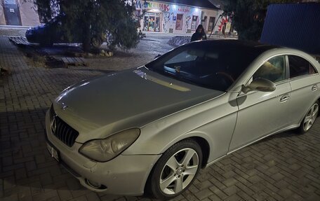 Mercedes-Benz CLS, 2004 год, 1 100 000 рублей, 7 фотография