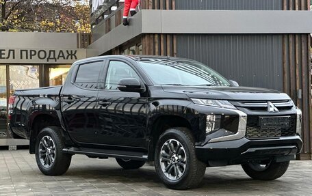 Mitsubishi L200 IV рестайлинг, 2023 год, 4 820 000 рублей, 1 фотография