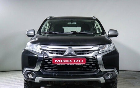 Mitsubishi Pajero Sport III рестайлинг, 2019 год, 2 750 000 рублей, 2 фотография