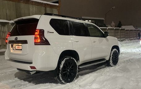 Toyota Land Cruiser Prado 150 рестайлинг 2, 2021 год, 8 500 000 рублей, 4 фотография