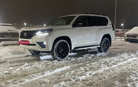 Toyota Land Cruiser Prado 150 рестайлинг 2, 2021 год, 8 500 000 рублей, 7 фотография