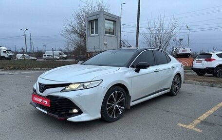 Toyota Camry, 2018 год, 2 950 000 рублей, 1 фотография