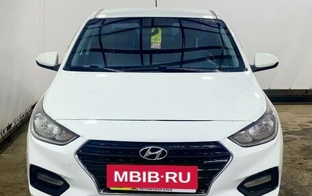 Hyundai Solaris II рестайлинг, 2018 год, 900 000 рублей, 10 фотография