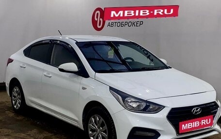 Hyundai Solaris II рестайлинг, 2018 год, 900 000 рублей, 9 фотография