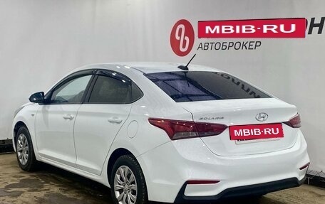 Hyundai Solaris II рестайлинг, 2018 год, 900 000 рублей, 5 фотография