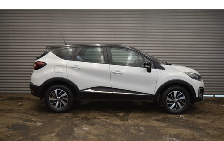 Renault Kaptur I рестайлинг, 2017 год, 1 425 000 рублей, 4 фотография