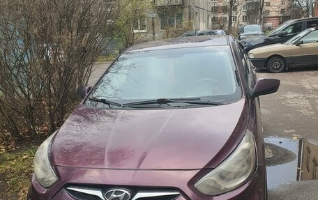 Hyundai Solaris II рестайлинг, 2013 год, 550 000 рублей, 2 фотография