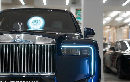 Rolls-Royce Cullinan, 2024 год, 99 000 000 рублей, 3 фотография