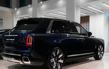 Rolls-Royce Cullinan, 2024 год, 99 000 000 рублей, 4 фотография