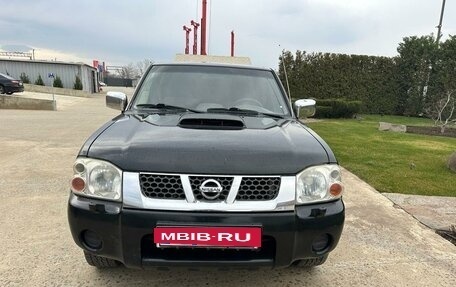 Nissan NP300, 2013 год, 1 000 000 рублей, 2 фотография