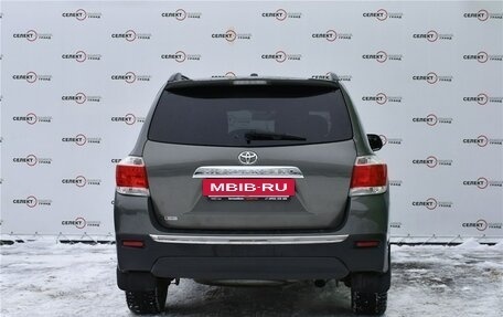 Toyota Highlander III, 2011 год, 1 950 000 рублей, 4 фотография