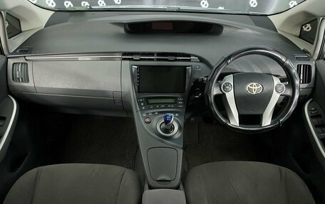 Toyota Prius, 2010 год, 899 000 рублей, 19 фотография