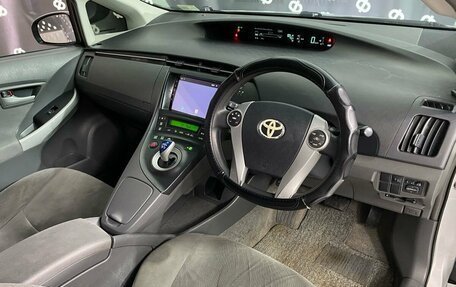 Toyota Prius, 2010 год, 899 000 рублей, 17 фотография