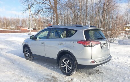 Toyota RAV4, 2016 год, 2 200 000 рублей, 2 фотография