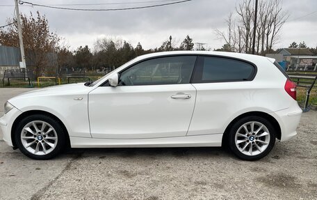 BMW 1 серия, 2011 год, 950 000 рублей, 6 фотография