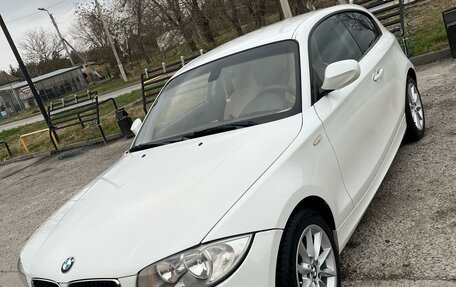 BMW 1 серия, 2011 год, 950 000 рублей, 3 фотография